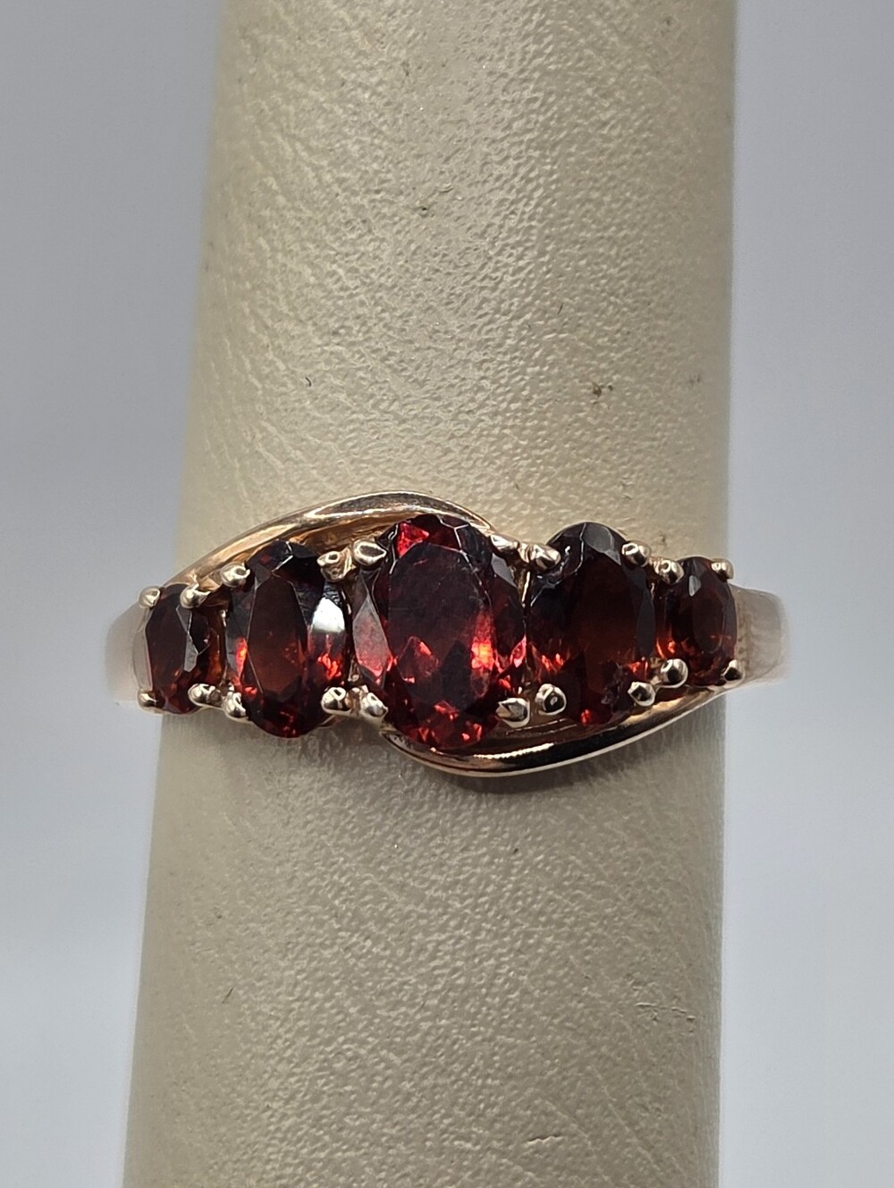 925 Sterling Silver 14K Gold Plated Natural Garnet 5 Stone Ring Size 8